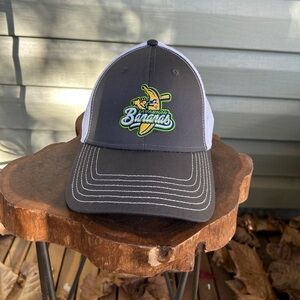 Savannah Bananas Trucker Hat (one size / adjustable)